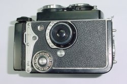 Yashica Yashicaflex Model C TLR 120 Film Medium Format Camera Copal 80/3.5 Lens