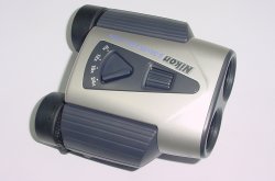 Nikon 8-24x25 4.6° at 8x Zoom Compact Binoculars