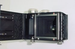 Rollei Rolleicord V 120 Film 6x6 TLR Medium Format Camera Xenar 75mm F/3.5 Lens