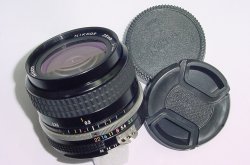 Nikon 28mm F/3.5 NIKKOR AI Wide Angle Manual Focus Lens