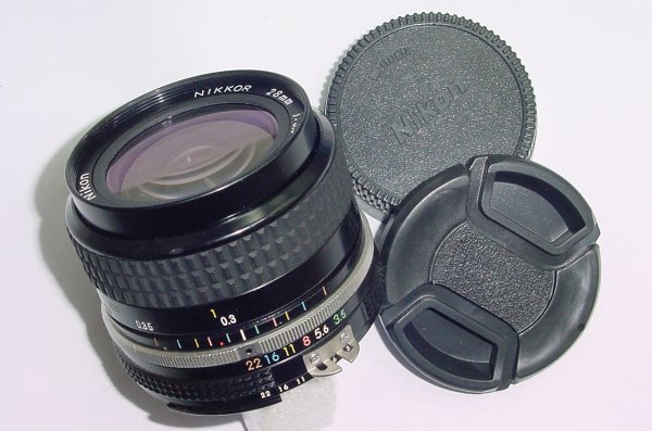 Nikon 28mm F/3.5 NIKKOR AI Wide Angle Manual Focus Lens