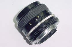 Nikon 28mm F/3.5 NIKKOR AI Wide Angle Manual Focus Lens