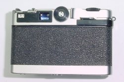 PETRI COLOR 35 D 35mm Film Manual Camera 40mm F/2.8 Lens