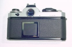 Nikon FE 35mm Film SLR Manual Camera + 35-70mm F/3.3-4.5 Zoom-Nikkor Lens