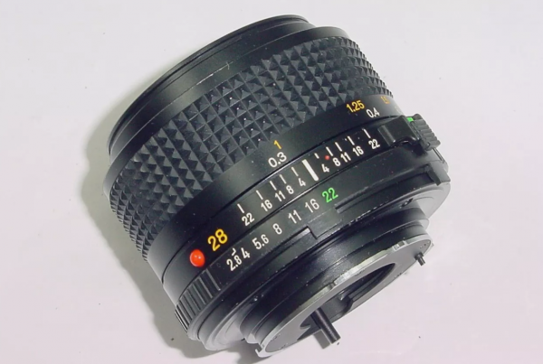 Minolta 28mm F/2.8 MD Manual Focus Wide Angle Lens