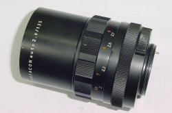 PENTACON 135mm F/2.8 G.D.R. M42 Screw Mount Manual Focus Portrait Lens