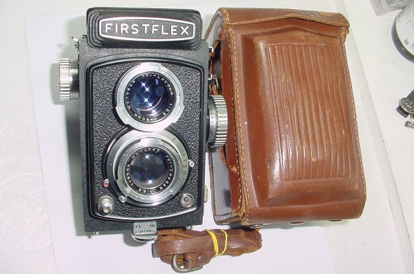 Firstflex TLR 120 Film 6x6 Medium Format Camera Tri-Lausar 80/3.5 Lens