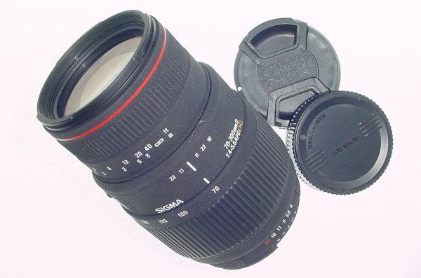 Sigma 70-300mm F/4-5.6 APO DG MACRO Auto Focus Zoom Lens For Nikon AF