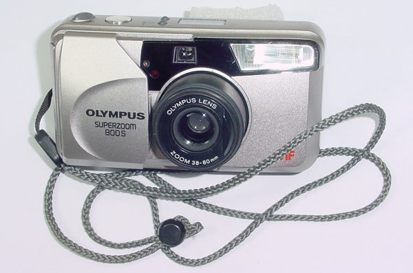 Olympus Superzoom 800 S 35mm Film Point & Shoot Camera 38-80mm Zoom Lens