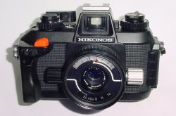 Nikon NIKONOS IV-A Underwater 35mm Film Camera + Nikon 35mm F/2.5 NIKKOR Lens