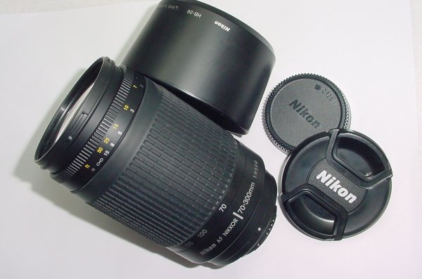 Nikon 70-300mm F/4-5.6 G Auto and manual Focus Zoom Lens in Black