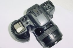 Minolta Dynax 500si Super 35mm Film SLR Camera with 35-70mm F/3.5-4.5 Zoom Lens