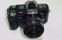 MINOLTA 7000 AF 35 mm SLR Film Camera with Minolta 35-70mm F/4 Zoom Lens
