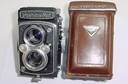 YASHICA-Mat MT TLR 120 Medium Format Film Camera COPAL-MXV 80mm F/3.5 Twin Lens