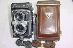 YASHICA-Mat MT TLR 120 Medium Format Film Camera COPAL-MXV 80mm F/3.5 Twin Lens