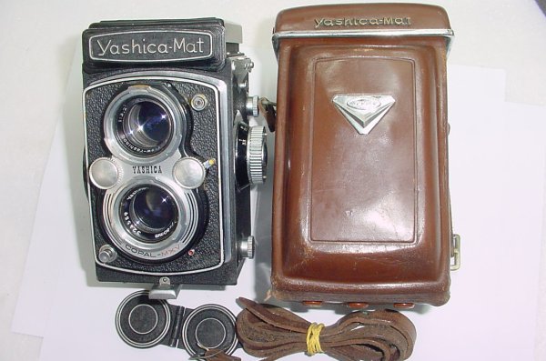 YASHICA-Mat MT TLR 120 Medium Format Film Camera COPAL-MXV 80mm F/3.5 Twin Lens