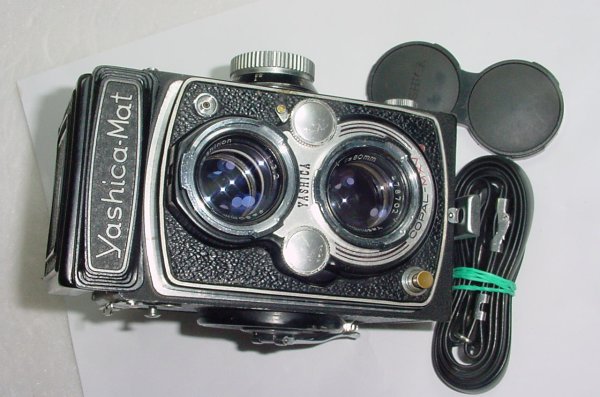 YASHICA-Mat MT TLR 120 Medium Format Film Camera COPAL-MXV 80mm F/3.5 Twin Lens