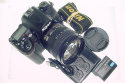 Nikon D7000 16.2MP DSLR Camera + 18-70mm F/3.5-4.5 G ED DX AF-S Zoom Lens