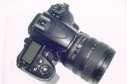 Nikon D7000 16.2MP DSLR Camera + 18-70mm F/3.5-4.5 G ED DX AF-S Zoom Lens