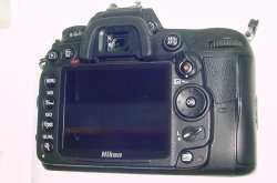 Nikon D7000 16.2MP DSLR Camera + 18-70mm F/3.5-4.5 G ED DX AF-S Zoom Lens