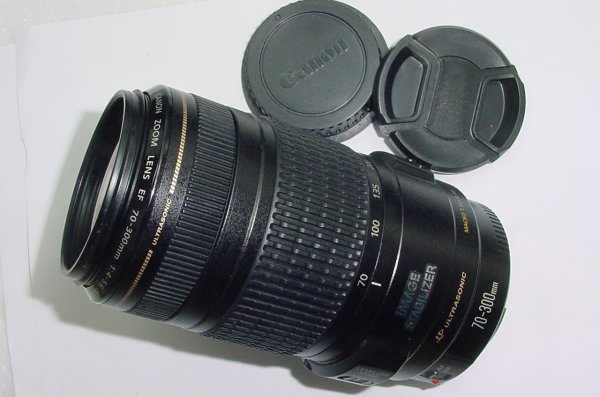 Canon 70-300mm F/4-5.6 EF IS USM Zoom Image Stabilizer Lens