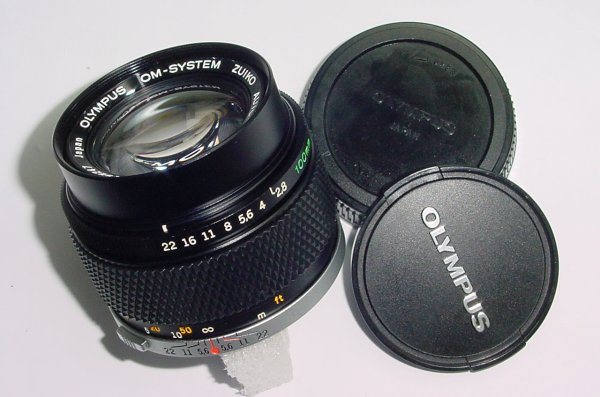 Olympus 100mm F/2.8 AUTO-T E.Zuiko OM-System Manual Focus Portrait Lens