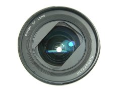 Canon 20-35mm f/3.5-4.5 EF USM Wide Angle Zoom Lens