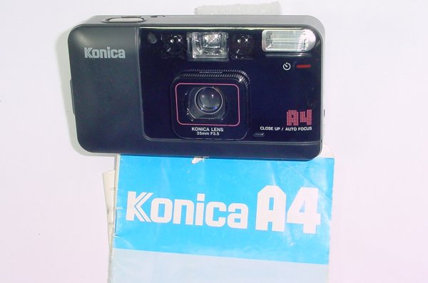 Konica A4 Close Up / Auto Focus 35mm Film Point & Shoot Camera 35/3.5 Lens